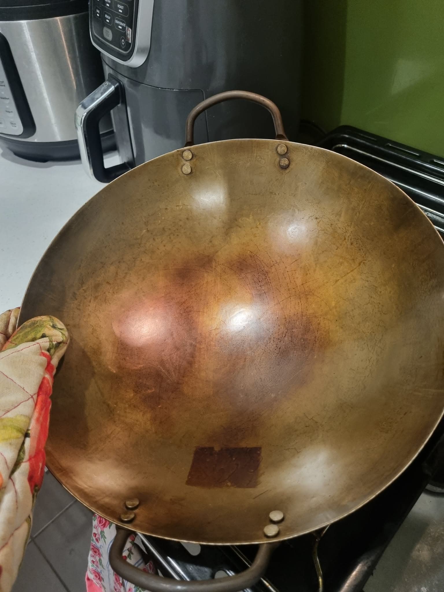 Wok seasoning layer 5 photo